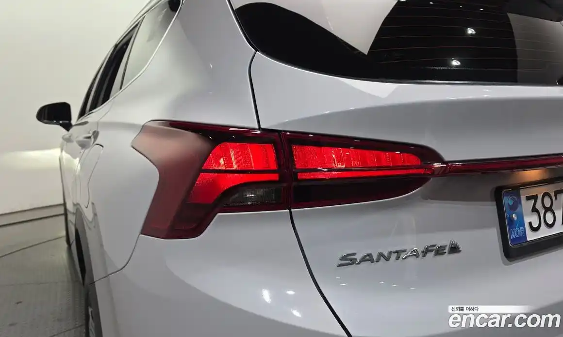 Hyundai Santa Fe 2022 2.2 автомат (гидро), фото 9
