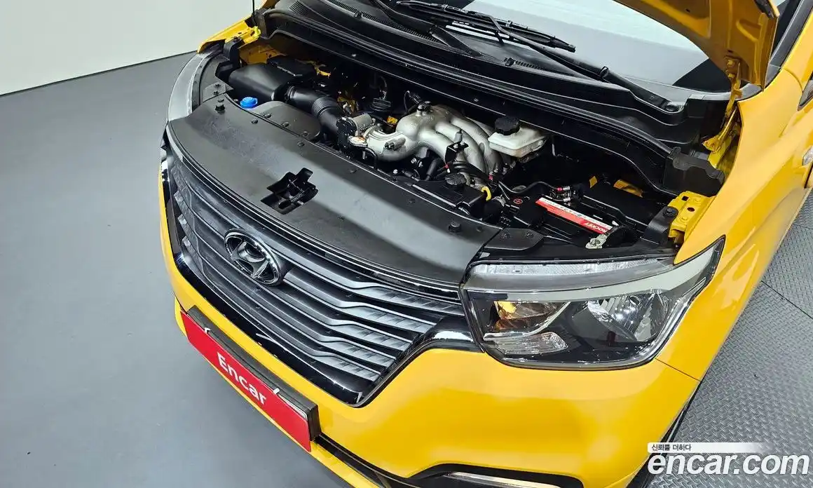Hyundai Starex 2019 2.4 автомат (гидро), фото 6