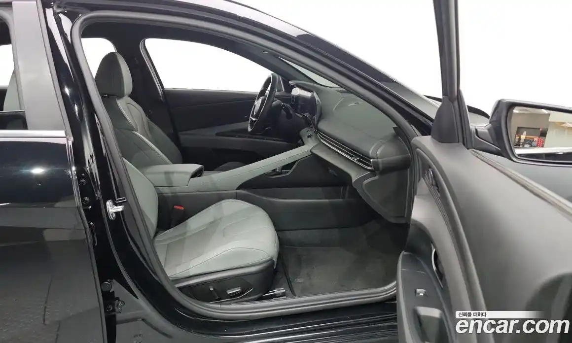 Hyundai Avante 2024 1.6 автомат (гидро), фото 24
