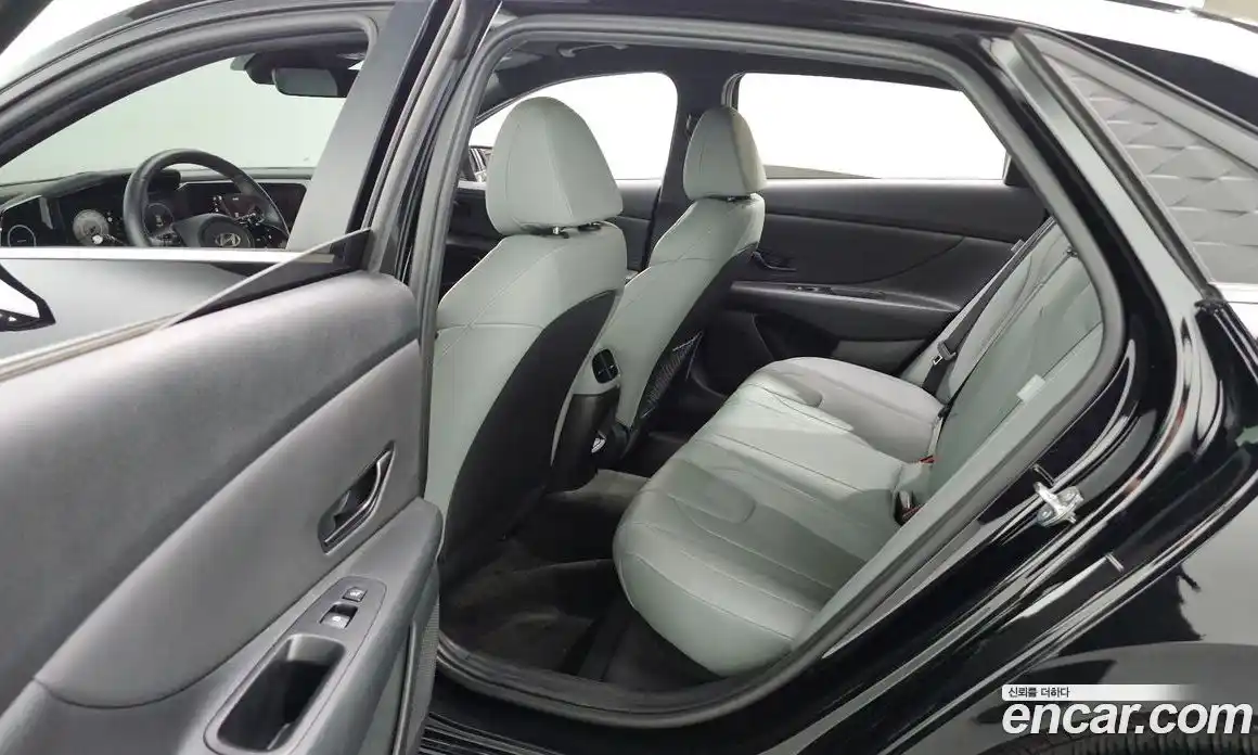 Hyundai Avante 2024 1.6 автомат (гидро), фото 25