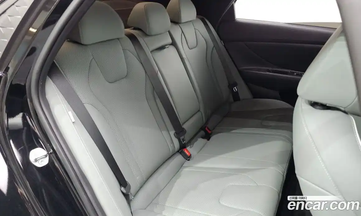 Hyundai Avante 2024 1.6 автомат (гидро), фото 30