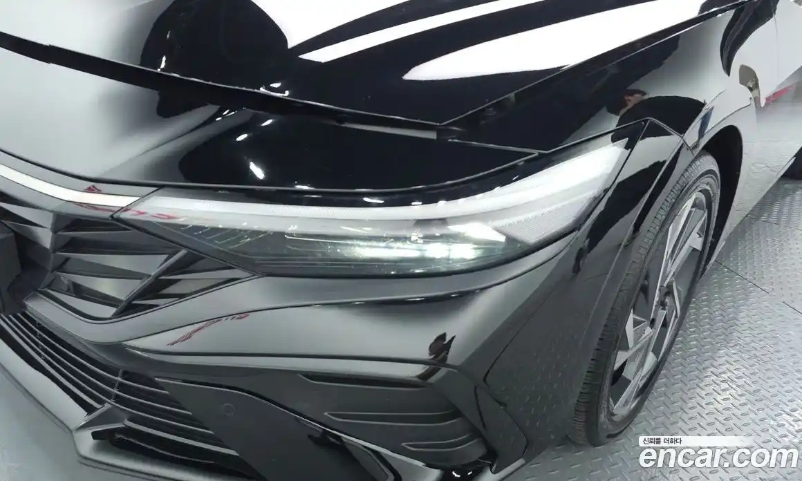 Hyundai Avante 2024 1.6 автомат (гидро), фото 8