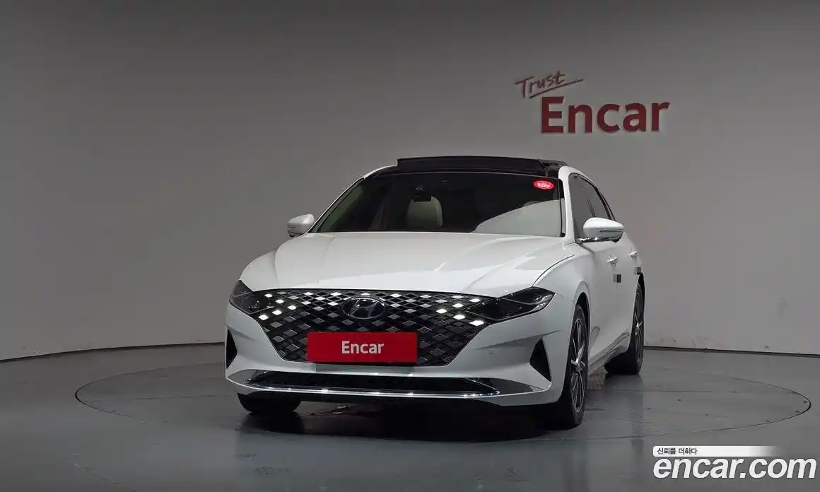 Hyundai Grandeur 2022 2.5 автомат (гидро), фото 3