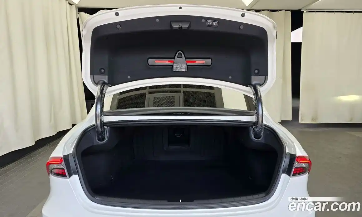 Hyundai Grandeur 2020 2.5 автомат (гидро), фото 20