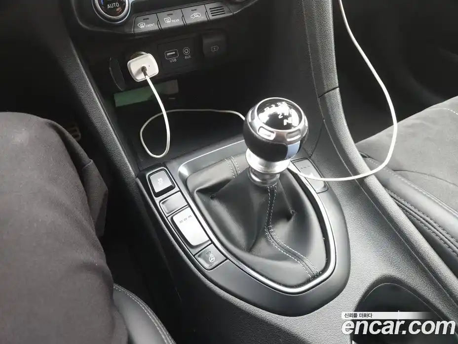 Hyundai Veloster 2019 2.0 механика, фото 9