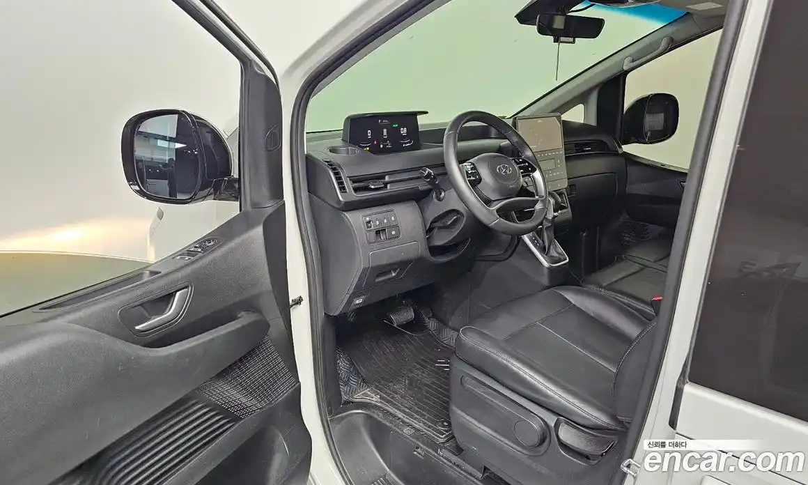 Hyundai Staria 2024 2.2 автомат (гидро), фото 13
