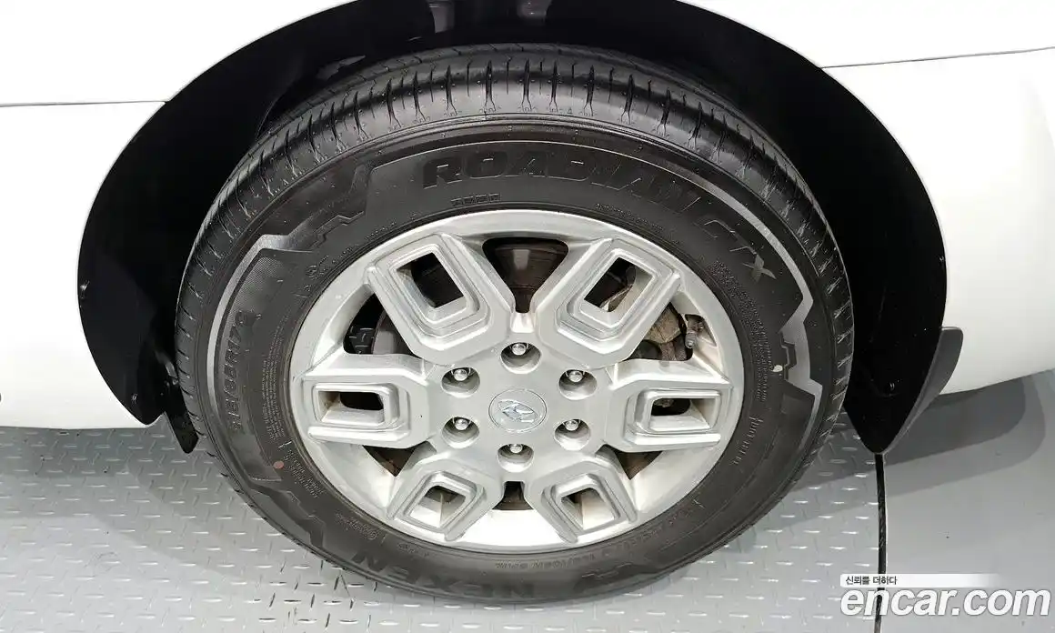 Hyundai Staria 2024 2.2 автомат (гидро), фото 7