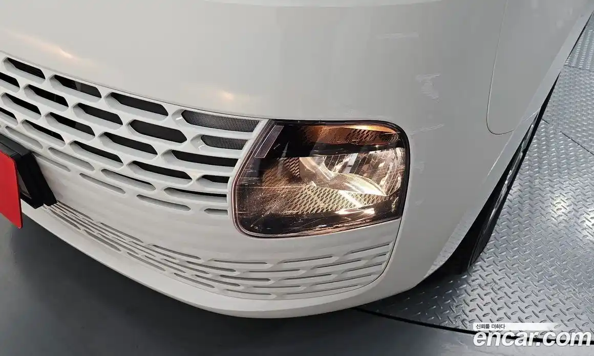 Hyundai Staria 2024 2.2 автомат (гидро), фото 8