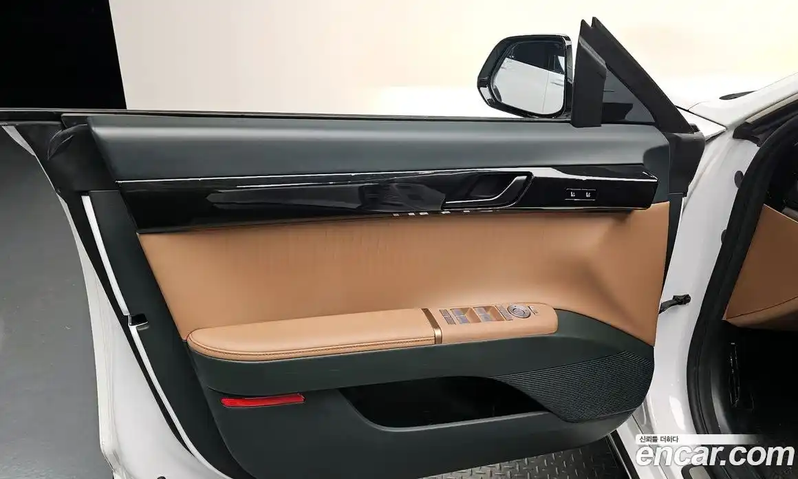 Hyundai Grandeur 2023 3.5 автомат (гидро), фото 27