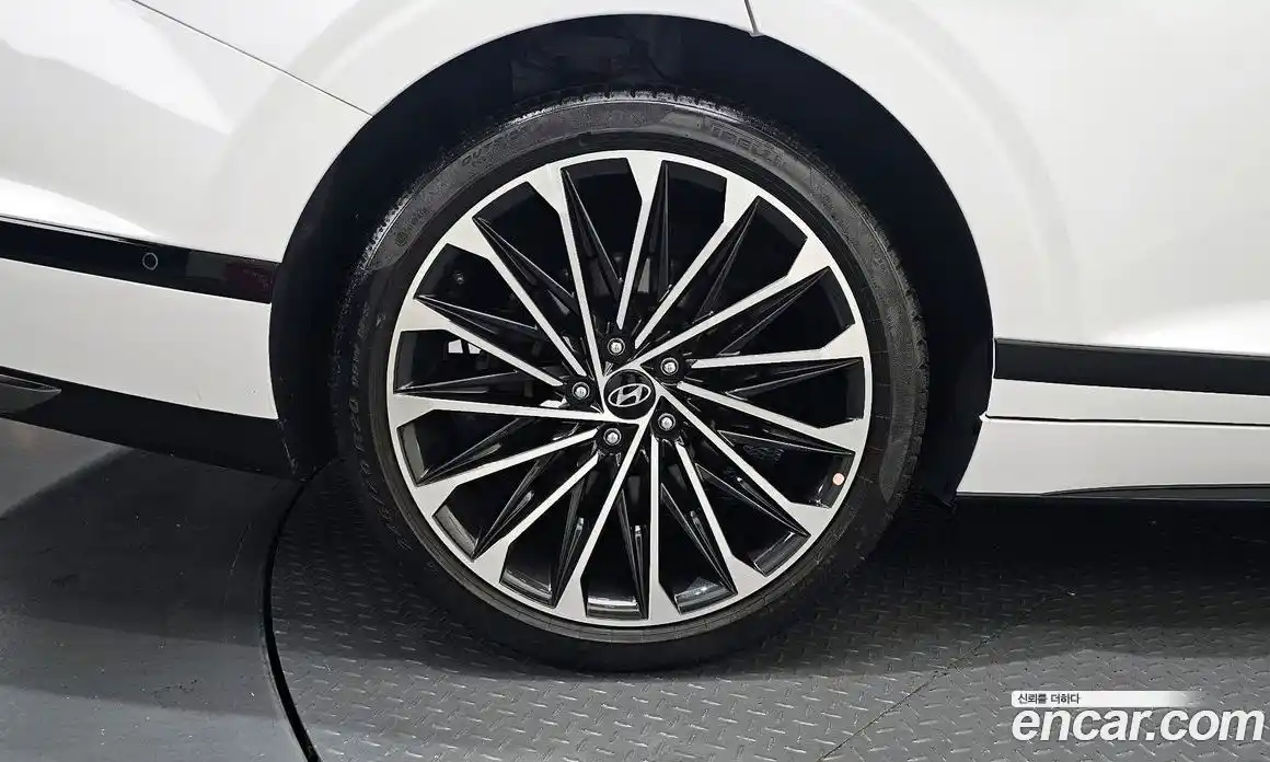 Hyundai Grandeur 2023 3.5 автомат (гидро), фото 5