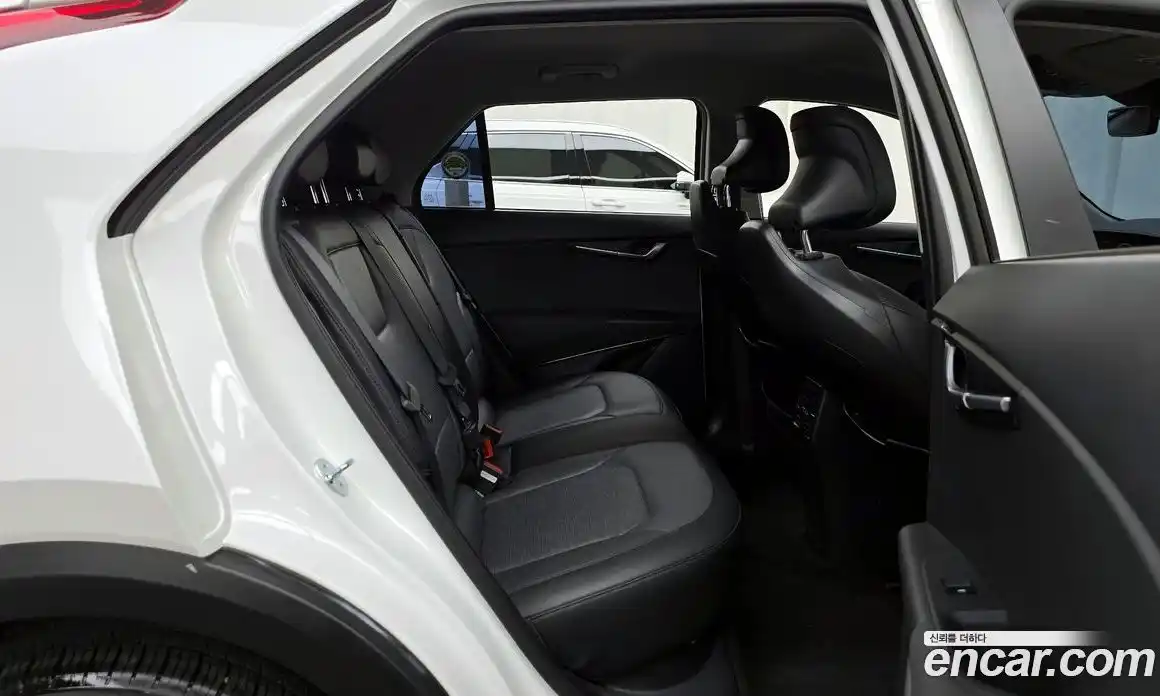 Kia Niro 2023 0.2 автомат (гидро), фото 17