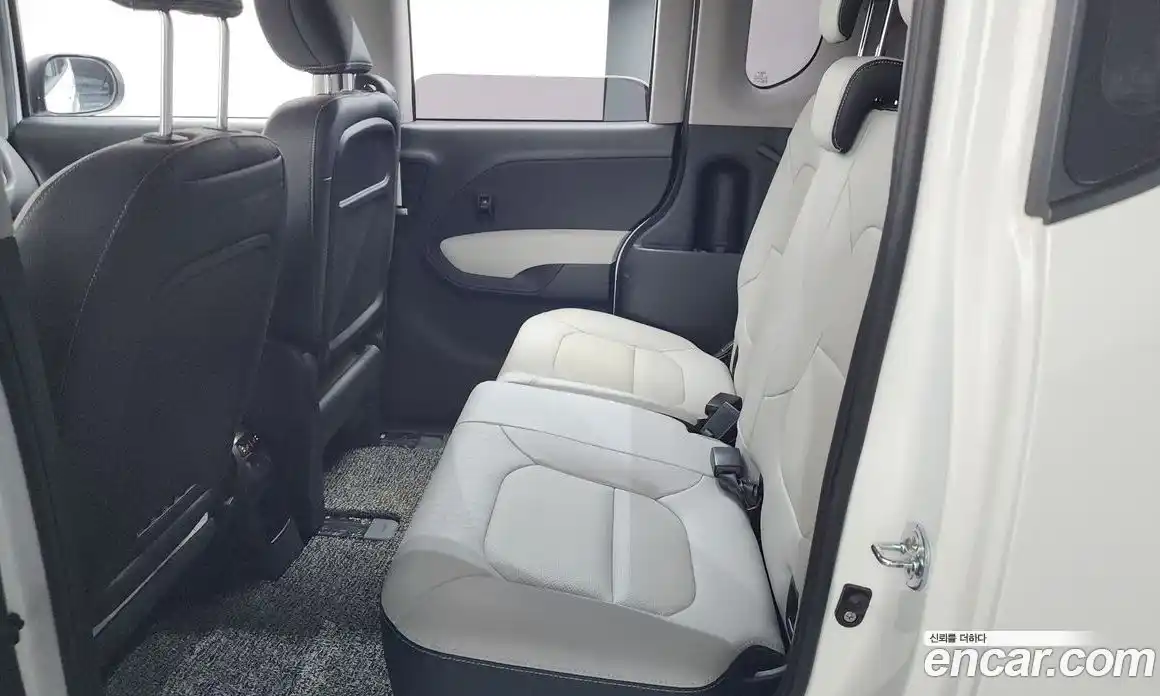 Kia Ray 2023 1.0 автомат (гидро), фото 17