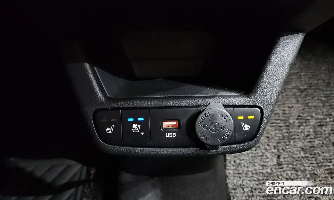Kia Ray 2023 1.0 автомат (гидро), фото 18