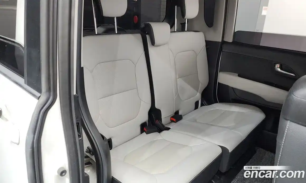 Kia Ray 2023 1.0 автомат (гидро), фото 25