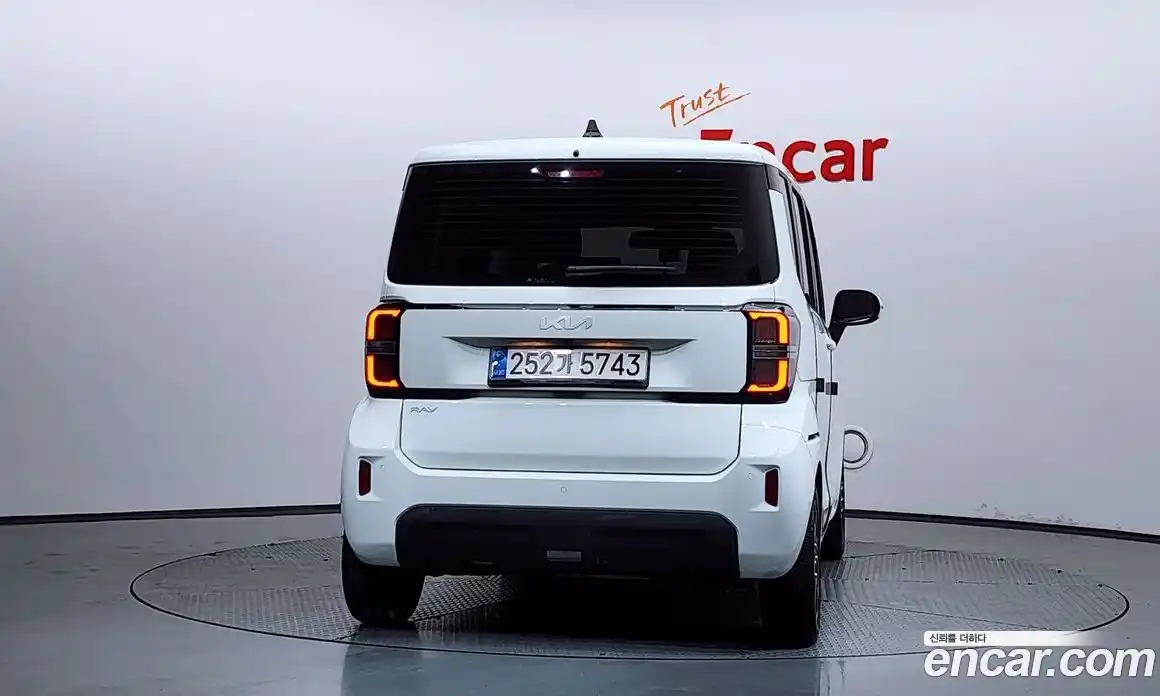 Kia Ray 2023 1.0 автомат (гидро), фото 4