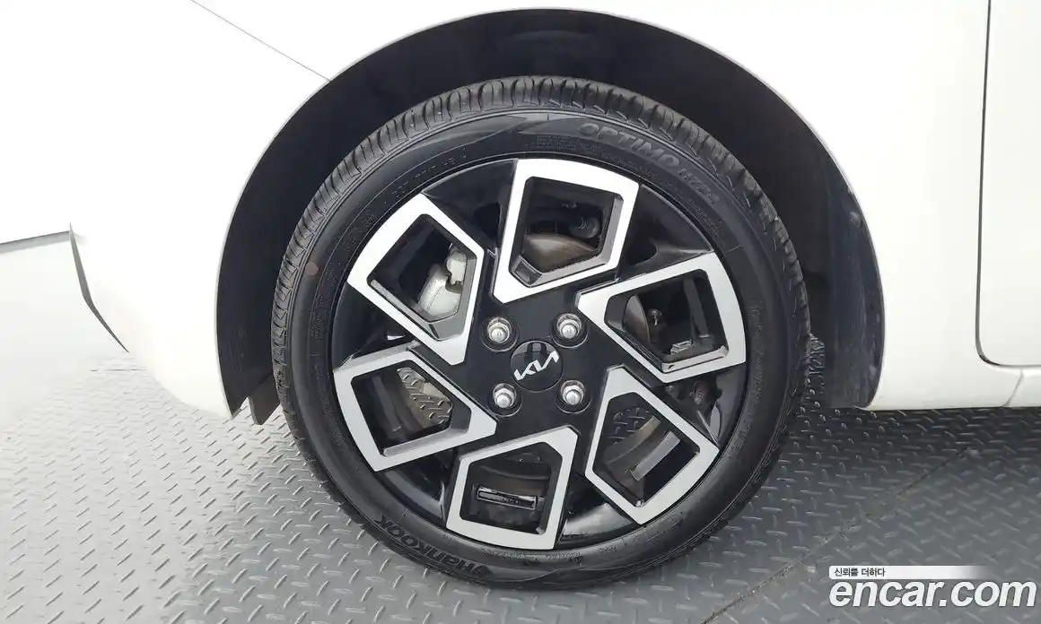 Kia Ray 2023 1.0 автомат (гидро), фото 5