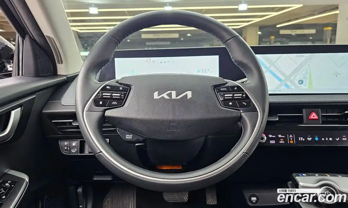 Kia EV6 2023 0.1 автомат (гидро), фото 13