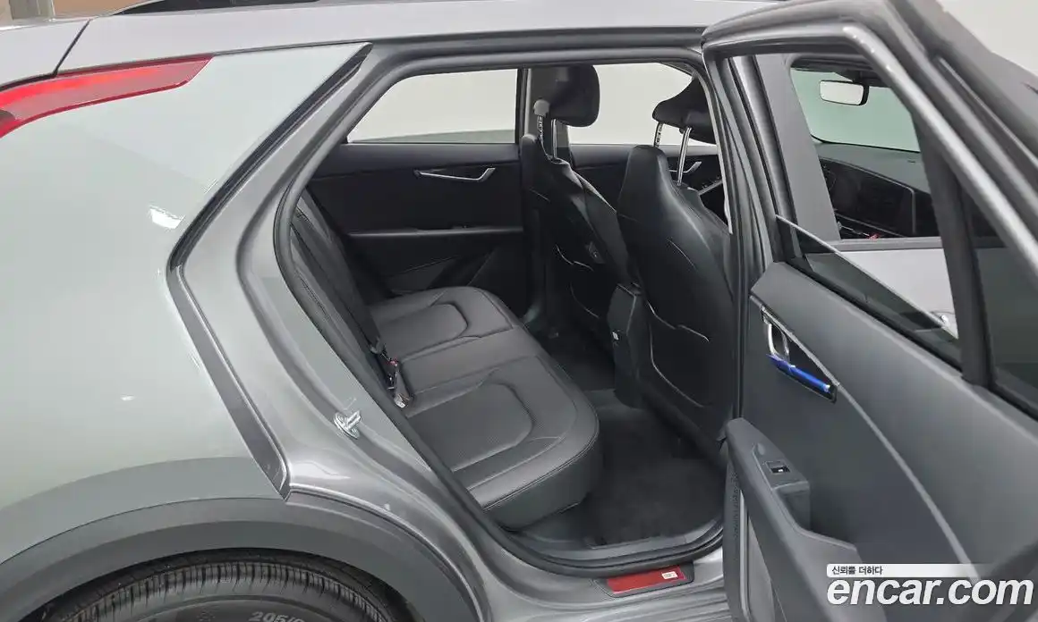Kia Niro 2024 1.6 автомат (гидро), фото 11