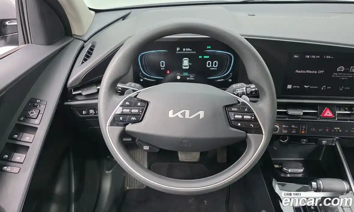 Kia Niro 2024 1.6 автомат (гидро), фото 14