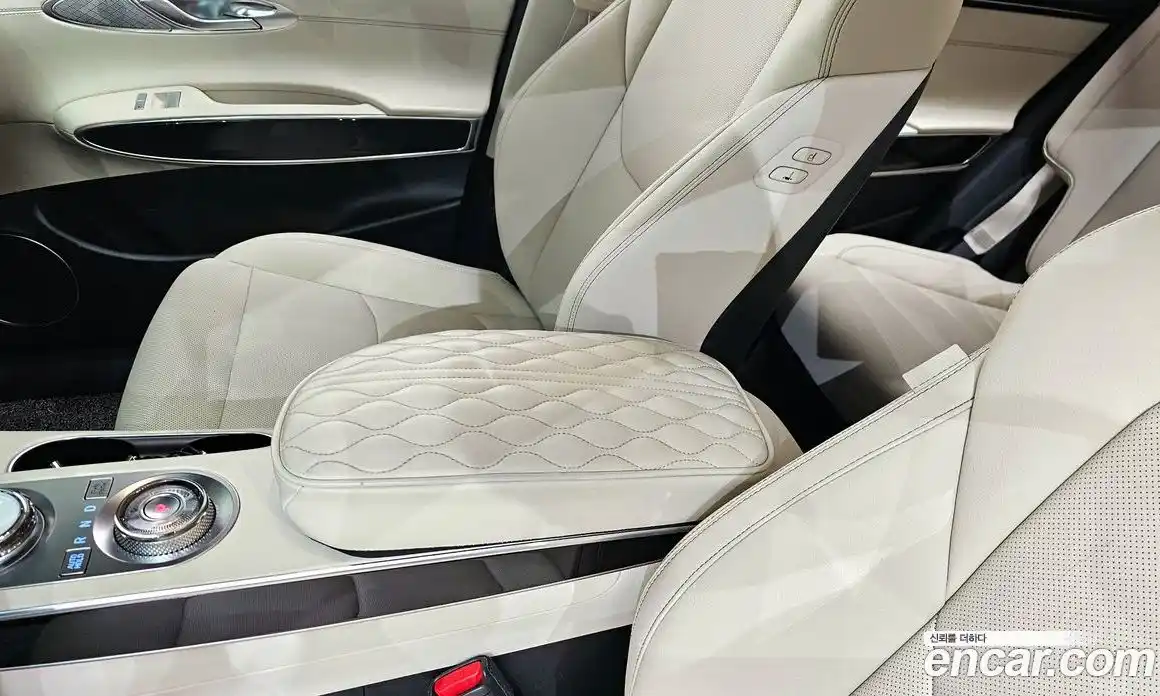 Genesis GV70 2021 2.2 автомат (гидро), фото 32