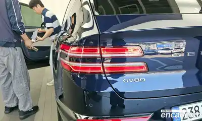 Genesis GV80 2024 2.5 автомат (гидро), миниатюра 9