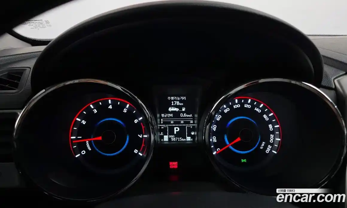 SsangYong TIBOLI 2015 1.6 автомат (гидро), фото 8
