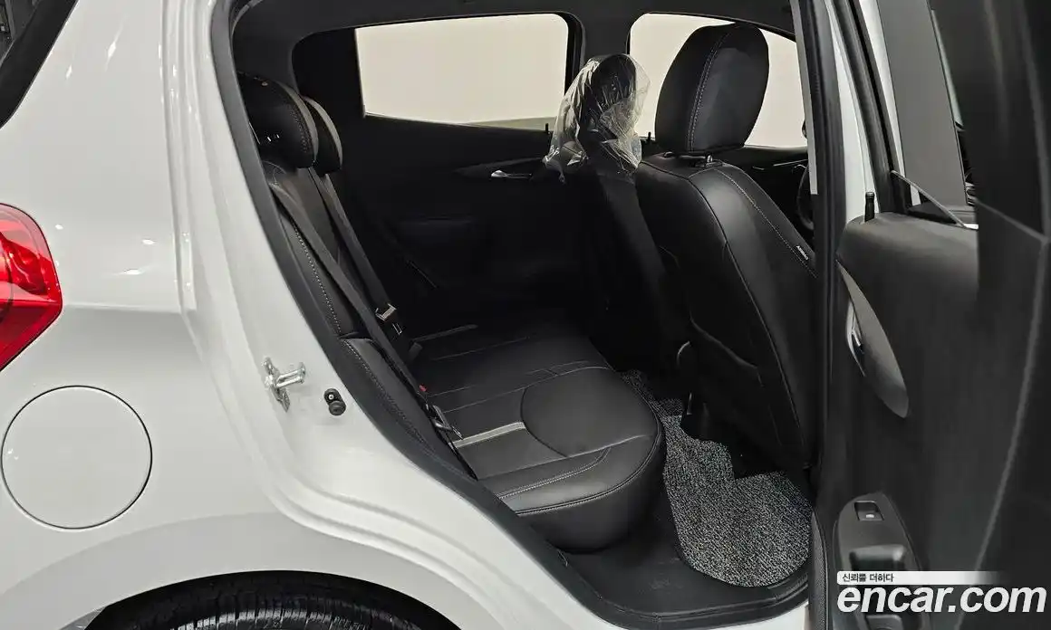 Chevrolet Spark 2022 1.0 автомат (гидро), фото 16