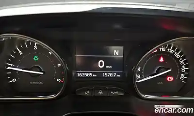 Peugeot 2008 2017 1.6 автомат (гидро), миниатюра 8
