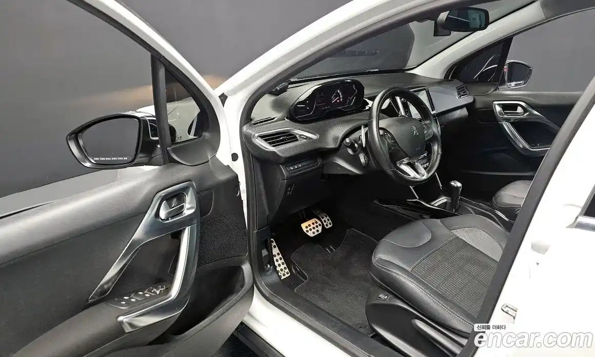 Peugeot 2008 2017 1.6 автомат (гидро), фото 10