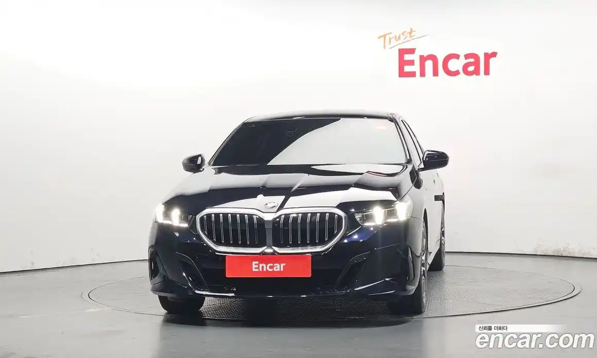 BMW 5 серия 2025 2.0 автомат (гидро), фото 3
