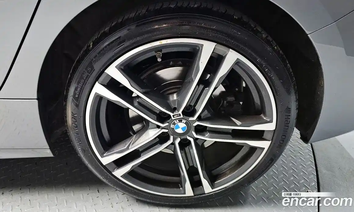BMW 1 серия 2022 2.0 автомат (гидро), фото 6