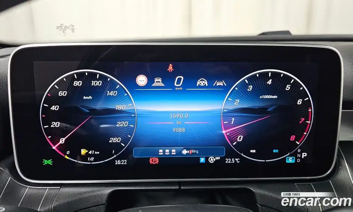 Mercedes-Benz C-Class 2025 2.0 гидро, фото 11