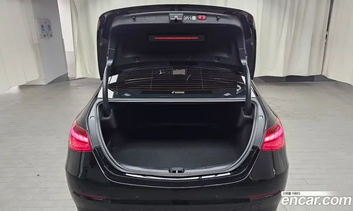 Mercedes-Benz C-Class 2025 2.0 гидро, фото 29