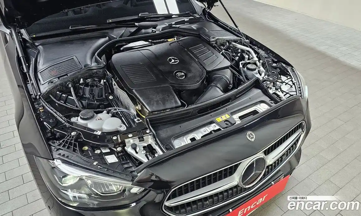 Mercedes-Benz C-Class 2025 2.0 гидро, фото 6