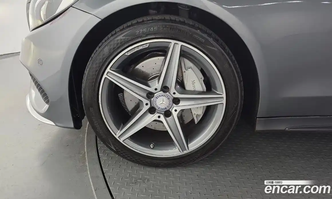 Mercedes-Benz C-Class 2017 2.1 гидро, фото 5 Mercedes-Benz C-Class 2017 2.1 гидро, фото 5