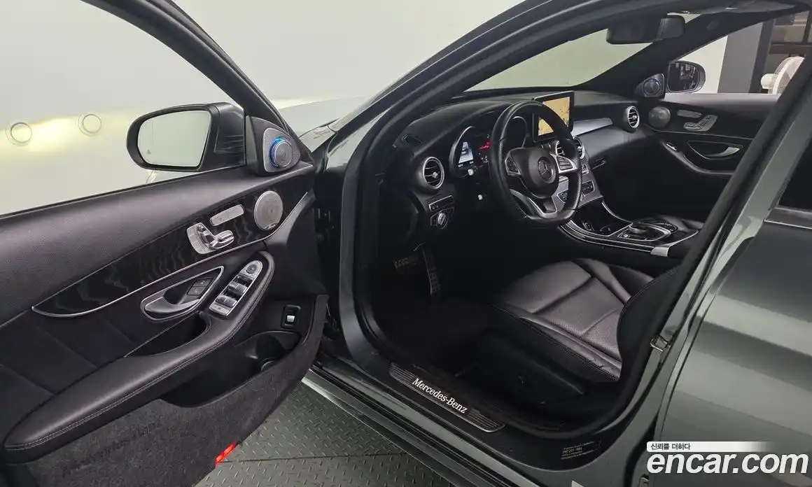 Mercedes-Benz C-Class 2017 2.1 гидро, фото 10 Mercedes-Benz C-Class 2017 2.1 гидро, фото 10