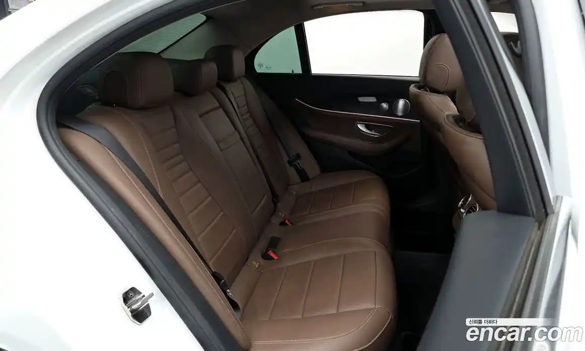 Mercedes-Benz E-Class 2019 2.0 гидро, фото 17