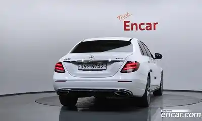 Mercedes-Benz E-Class 2019 2.0 гидро, миниатюра 4