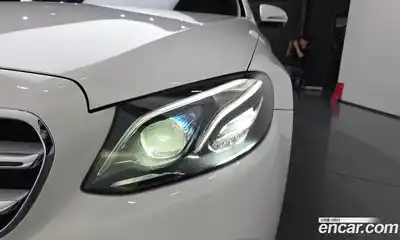 Mercedes-Benz E-Class 2019 2.0 гидро, миниатюра 8