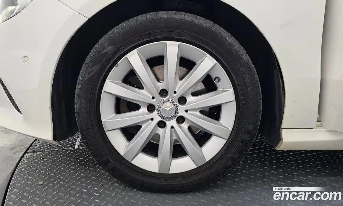 Mercedes-Benz A-Class 2016 1.6 гидро, фото 5