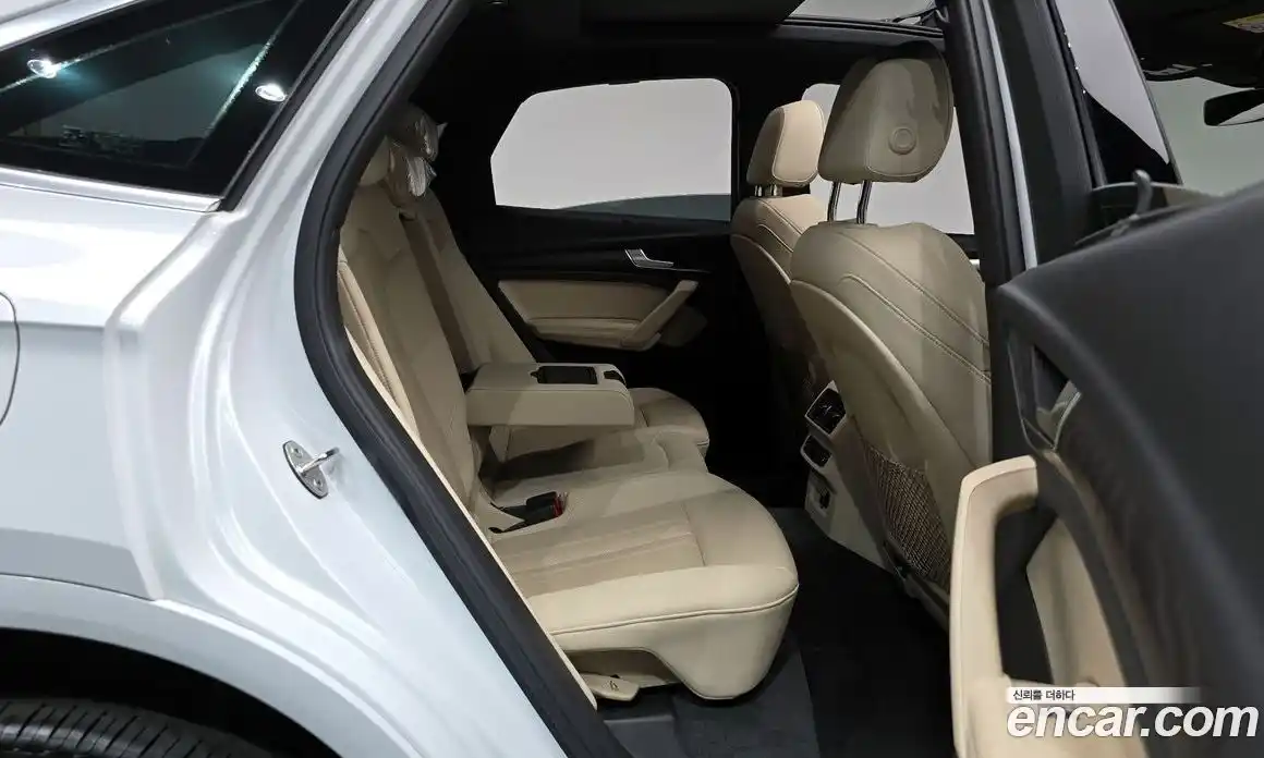 Audi Q5 2023 2.0 автомат (гидро), фото 16