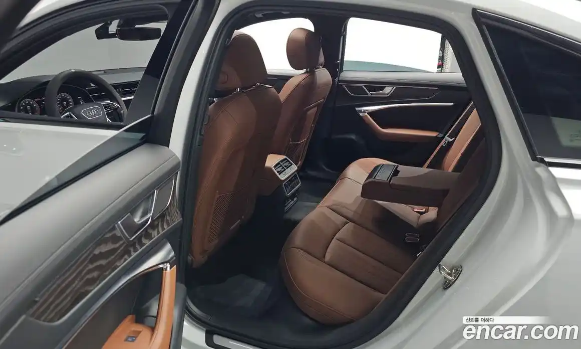 Audi A6 2023 2.0 автомат (гидро), фото 17