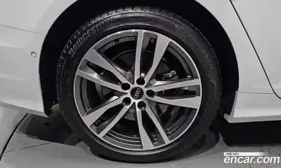 Audi A6 2023 2.0 автомат (гидро), миниатюра 4