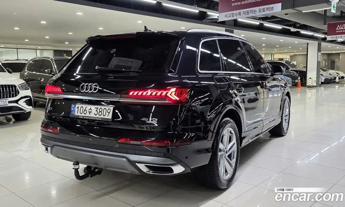 Audi Q7 2021 3.0 автомат (гидро), фото 6