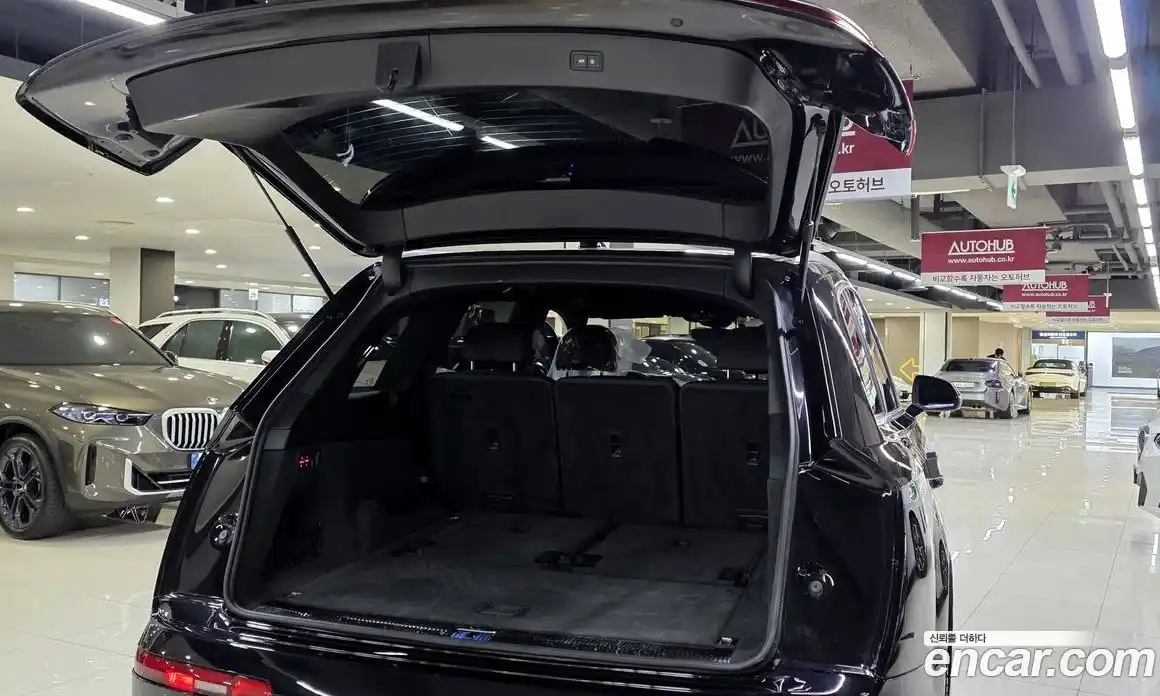 Audi Q7 2021 3.0 автомат (гидро), фото 9