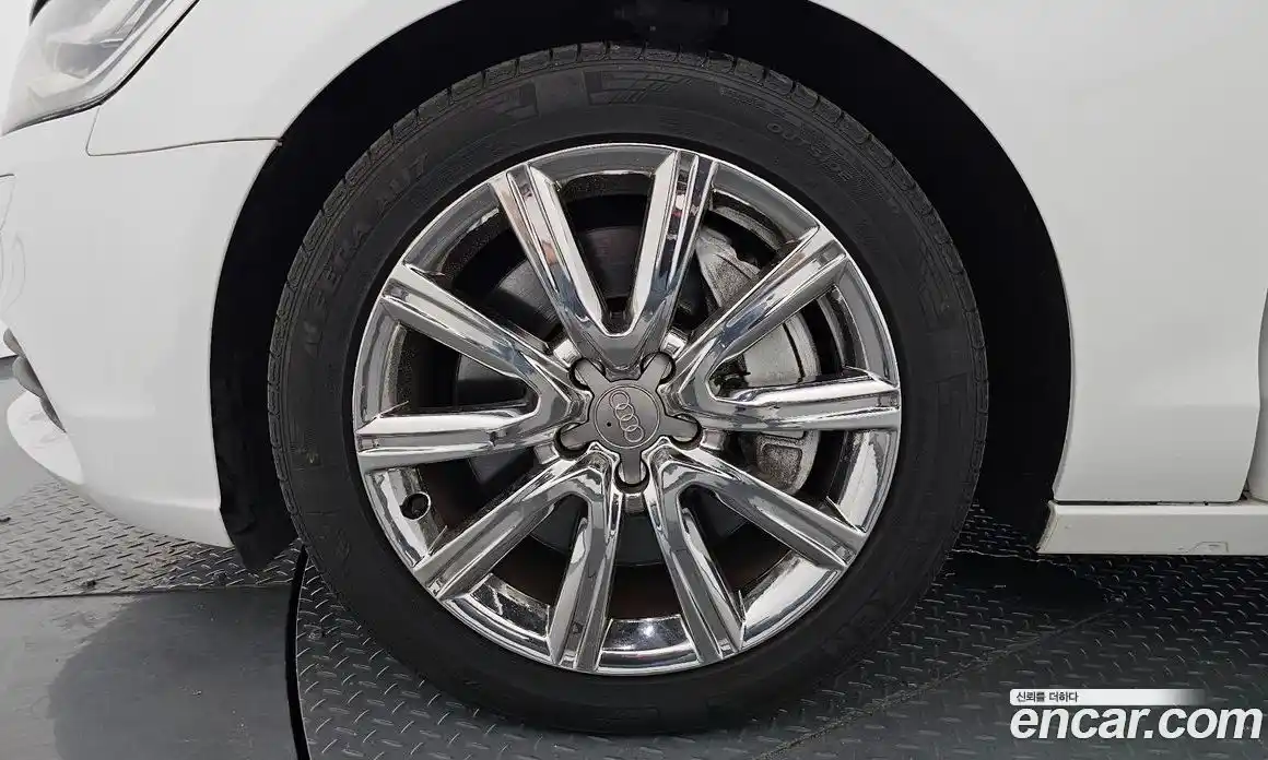 Audi A6 2012 3.0 автомат (гидро), фото 5