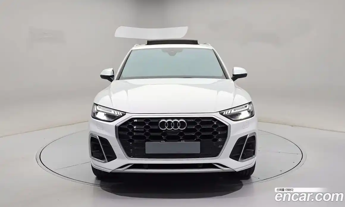 Audi Q5 2021 2.0 автомат (гидро), фото 3