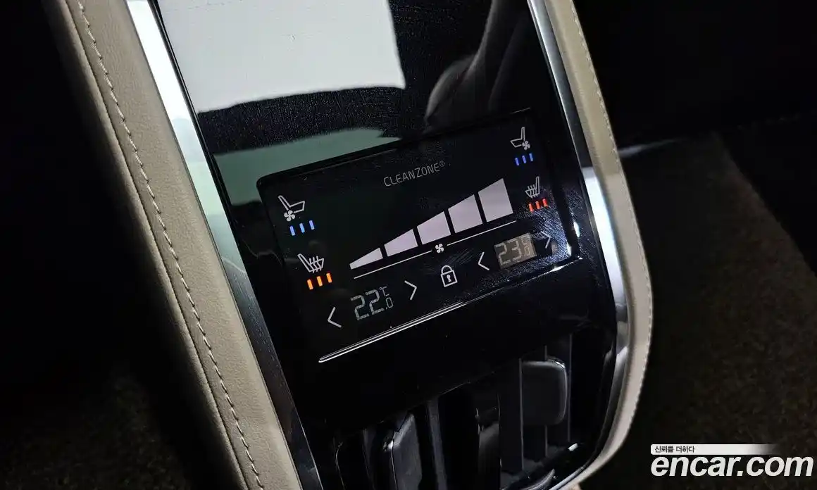 Volvo S90 2025 2.0 автомат (гидро), фото 17
