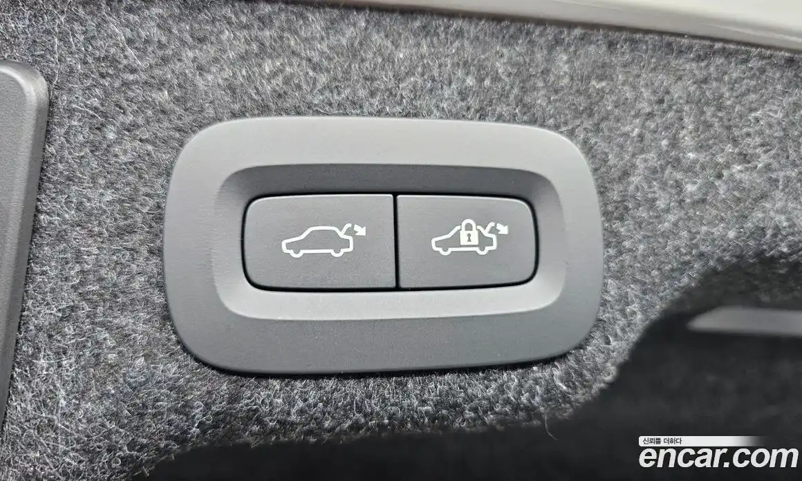 Volvo S90 2025 2.0 автомат (гидро), фото 18