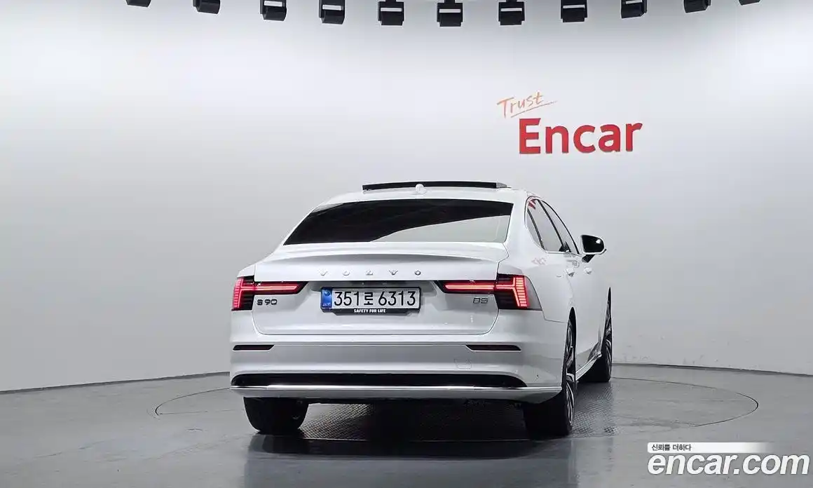 Volvo S90 2025 2.0 автомат (гидро), фото 4